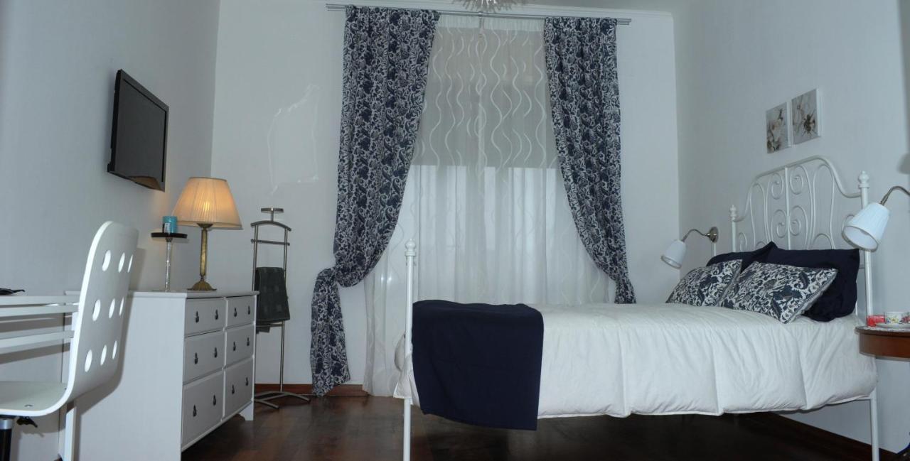 Apartment Oltremarestudios Naples Luaran gambar