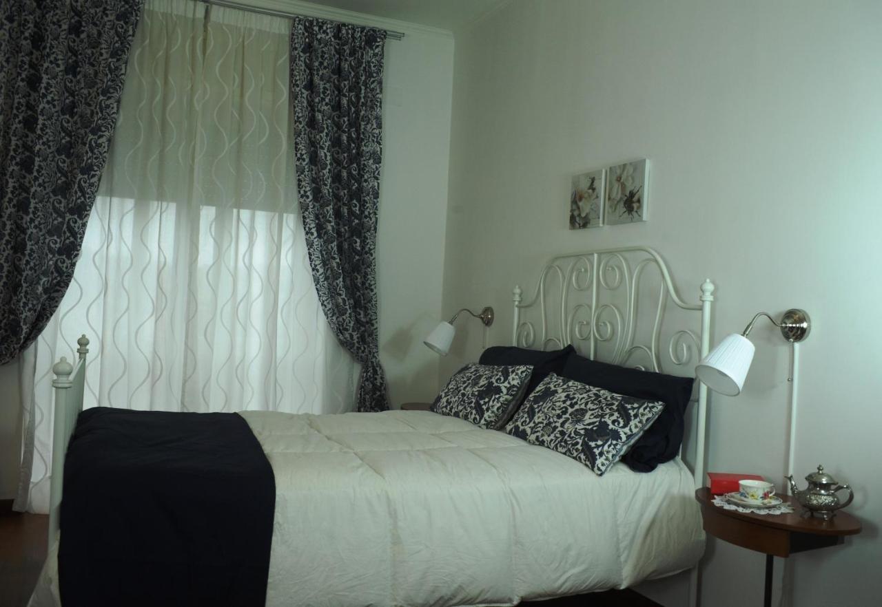 Apartment Oltremarestudios Naples Luaran gambar