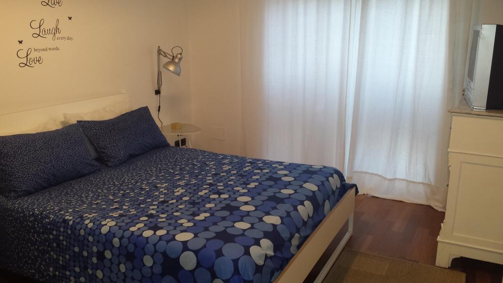 Apartment Oltremarestudios Naples Bilik gambar