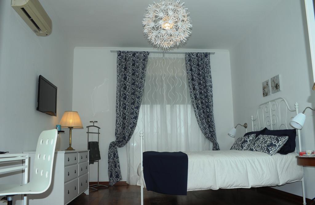 Apartment Oltremarestudios Naples Bilik gambar
