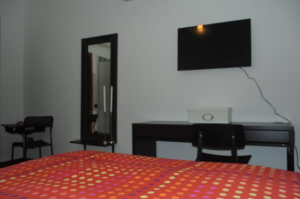 Apartment Oltremarestudios Naples Bilik gambar