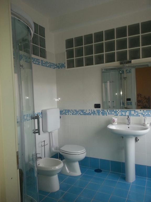 Apartment Oltremarestudios Naples Luaran gambar